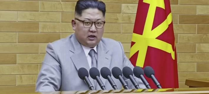 Άλλαξε στιλ ο Κιμ Γιόνγκ Ουν: Άφησε στην άκρη τα ρούχα τύπου Μάο και επέλεξε κοστούμι και γραβάτα